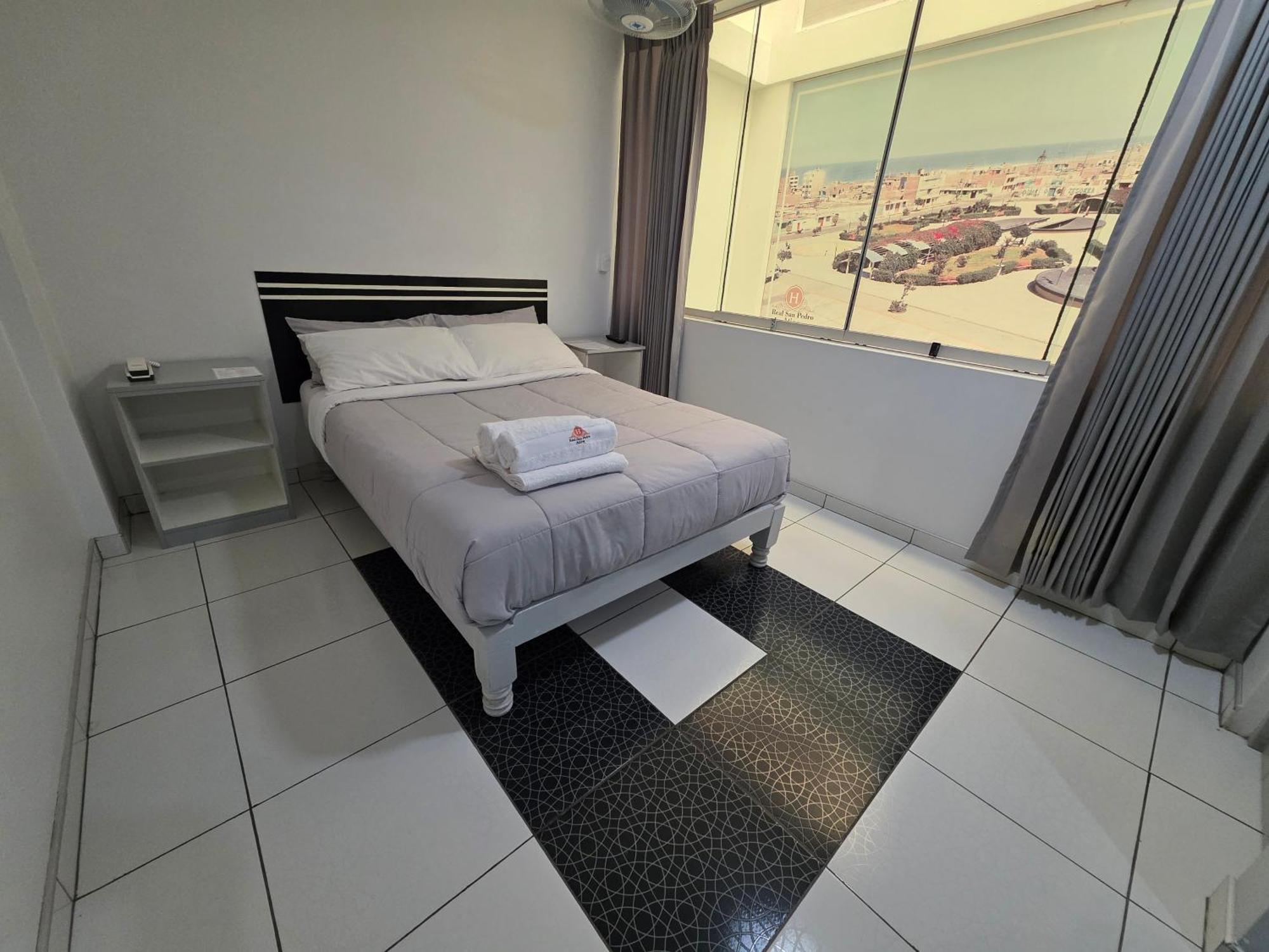 Hotel Real San Pedro Atico Екстериор снимка