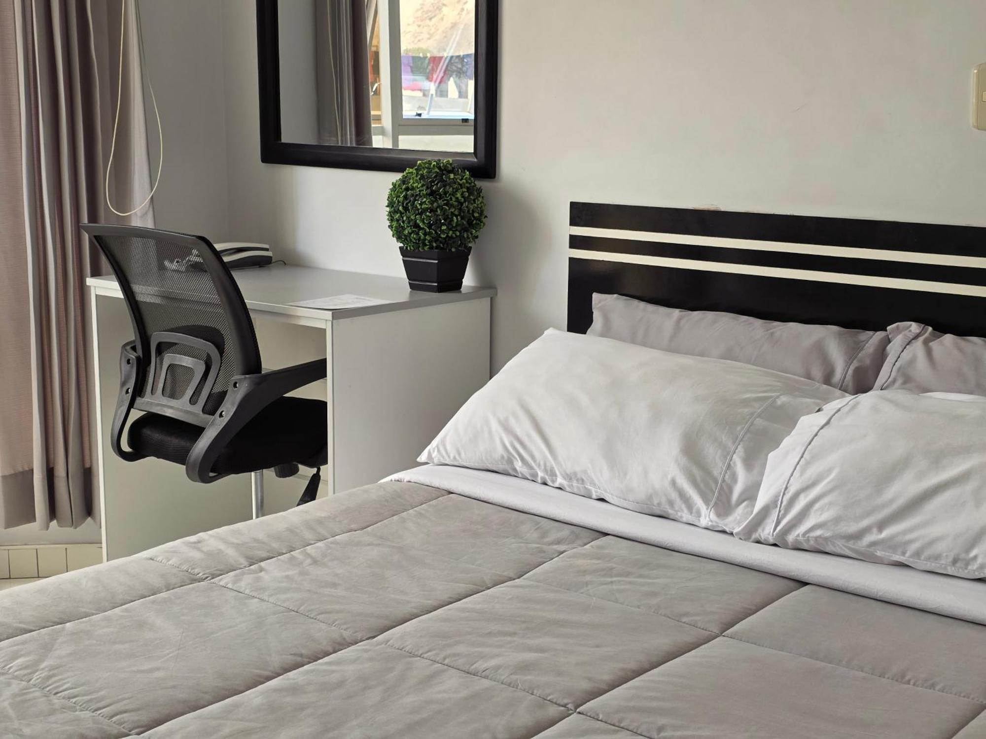 Hotel Real San Pedro Atico Екстериор снимка
